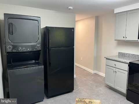 211 NORTH GEORGE STREET N, CHARLES TOWN, WV 25414