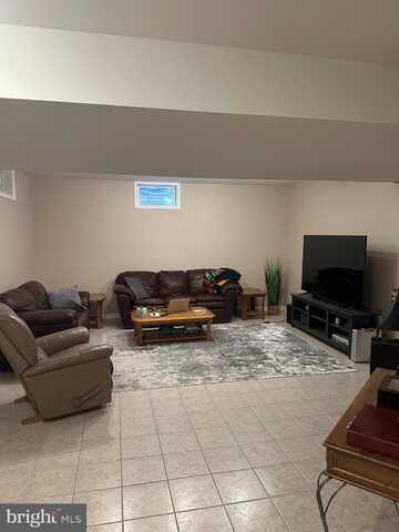 2332 OCRACOKE ISLAND COURT COURT, CHAMBERSBURG, PA 17202