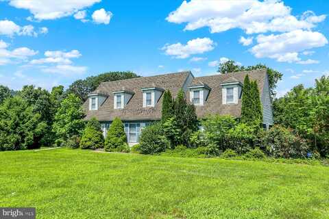 1411 HERITAGE LANE, DAUPHIN, PA 17018