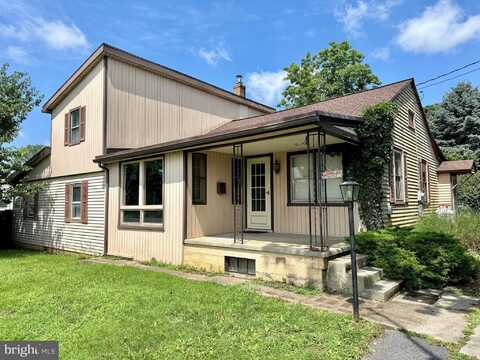 1909 LESLIE AVENUE, LEBANON, PA 17042