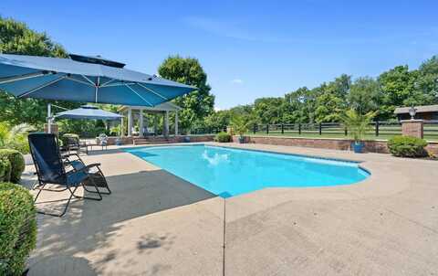 3905 North Cleveland Road, Lexington, KY 40516