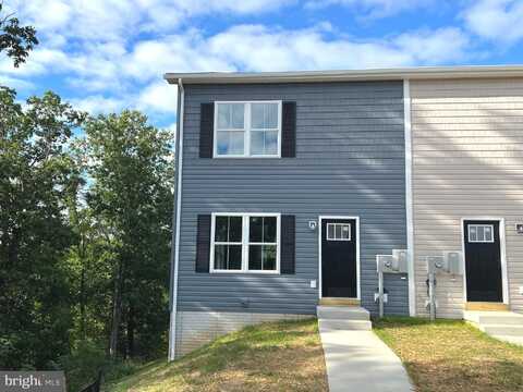 126 MARINERIS CIRCLE, MARTINSBURG, WV 25405