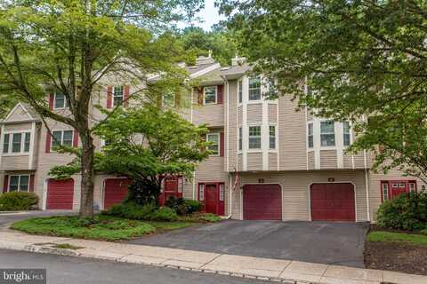 42 WINGED FOOT LANE, WASHINGTON, NJ 07882