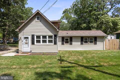 1402 E LAKESHORE DRIVE, BROWNS MILLS, NJ 08015