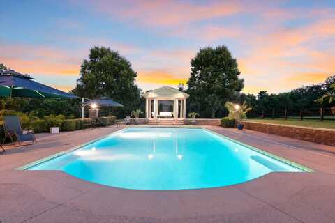 3905 North Cleveland Road, Lexington, KY 40516