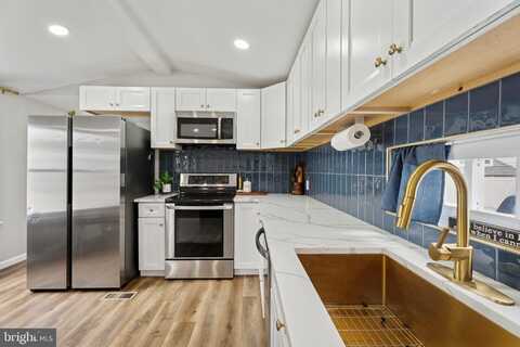 828 ASPEN AVENUE, SPRING CITY, PA 19475