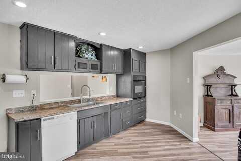 2261 PINE ROAD, YORK, PA 17408