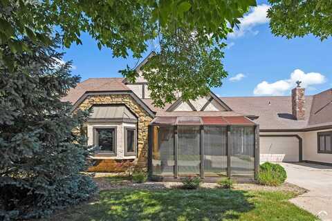 2742 Chipperfield Road, Lawrence, KS 66047
