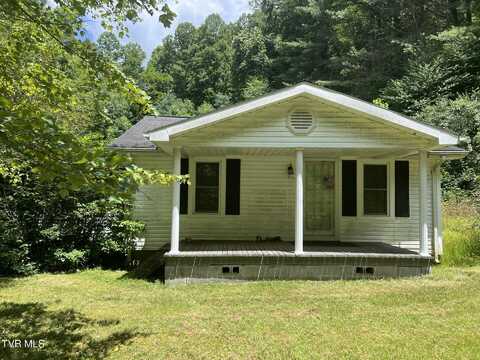 13423 Grayson Road, Coeburn, VA 24230