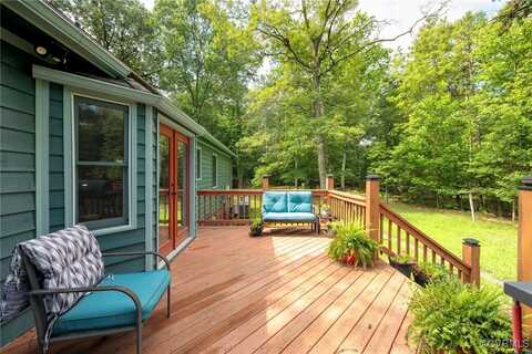 17067 Moores Mill Rd, Ruther Glen, VA 22546