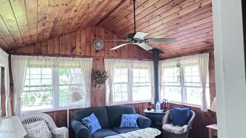 252 Route 199, Red Hook, NY 12571
