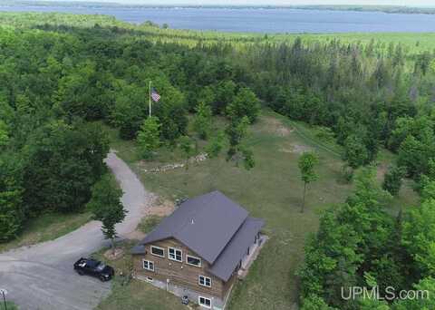 7834 County Road 550, Marquette, MI 49855
