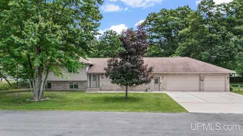 427 27th, Gladstone, MI 49837