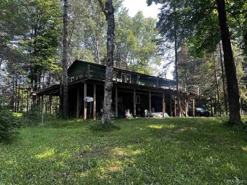 1656 Chief Lake, Republic, MI 49879