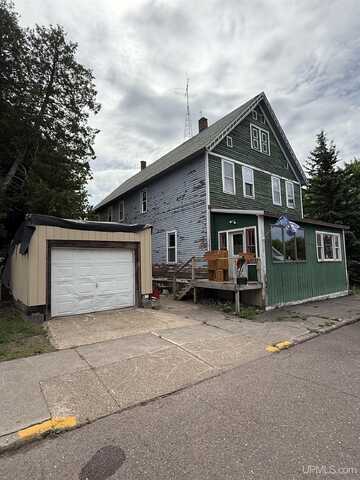 420-422 7th, Calumet, MI 49913