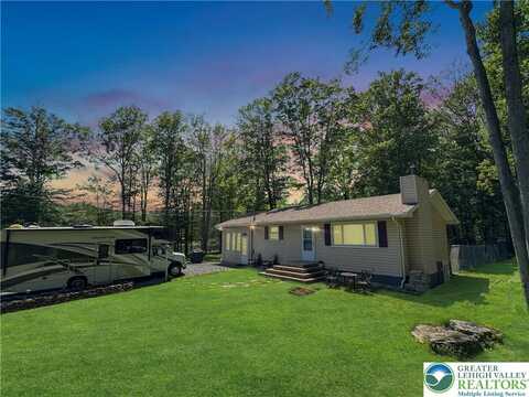 7537 Lake Shore Drive, Tobyhanna, PA 18347