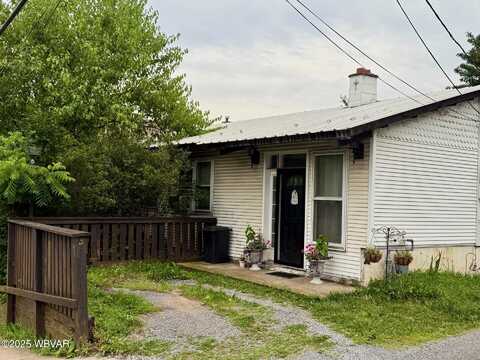 61 W HOUSTON AVENUE, Montgomery, PA 17752