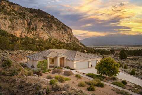 2246 S Chekshani Cliffs, New Harmony, UT 84757