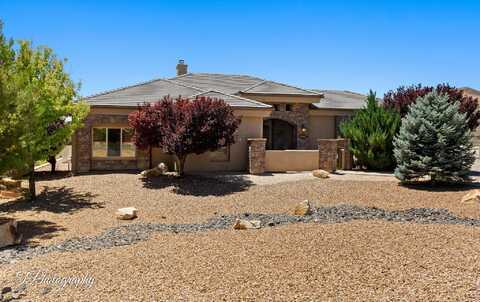 509 W CANYON TRAILS CIR, Dammeron Valley, UT 84783