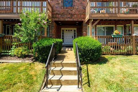 4294 Chateau De Ville Drive, Unincorporated, MO 63129