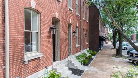 2018 S 12th Street, Saint Louis, MO 63104