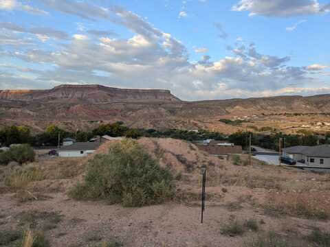 1715 Chaparell DR, Toquerville, UT 84774