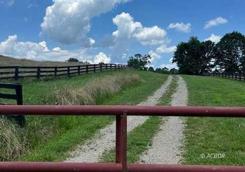 3303 Sand Hill Rd, Wellston, OH 45692