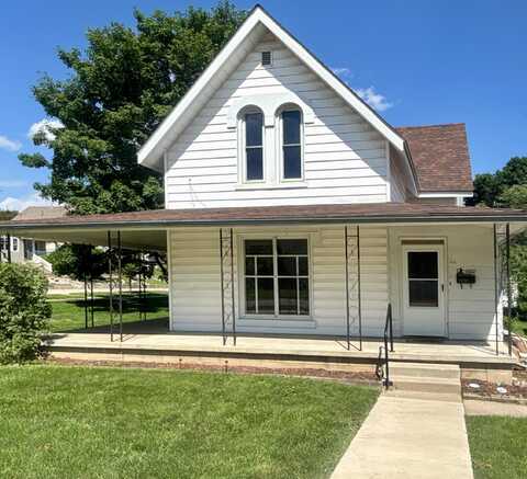 402 Mechanic Street, Decorah, IA 52101