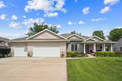 4104 Carlton Drive, Cedar Falls, IA 50613