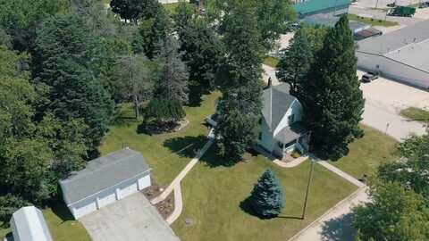 200 9th Street, Charles City, IA 50616