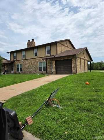 316-318-318 Campus Drive, Belleville, IL 62221