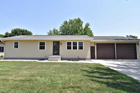 310 12th Ave. N.W., Independence, IA 50644