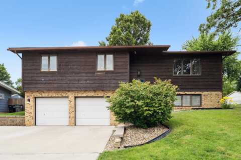 109 Carmela Drive, Hudson, IA 50643