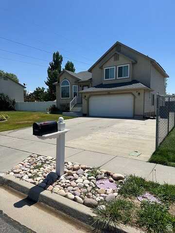 1579 W 2050 N, Clinton, UT 84015