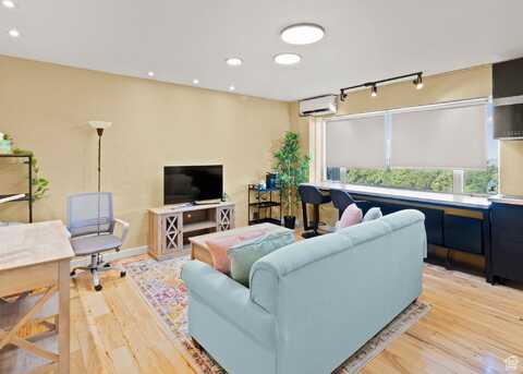 130 S 1300 E, Salt Lake City, UT 84102