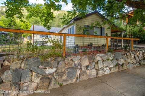 1026 Palmer Avenue, Glenwood Springs, CO 81601