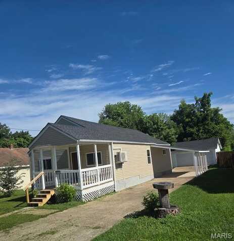 808 E 1st Street, Salem, MO 65560