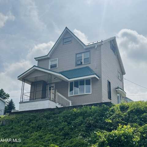 5017 Highland Park Avenue, Altoona, PA 16602