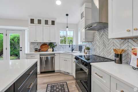 12060 S LAMPTON VIEW W, Riverton, UT 84065
