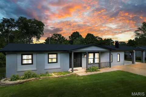 615 Charvel Drive, Florissant, MO 63031