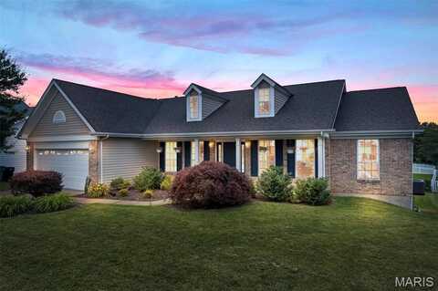 3713 Av De Paris Drive, Florissant, MO 63034