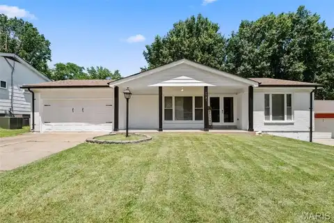 6781 Lesli Mari Court, Florissant, MO 63033