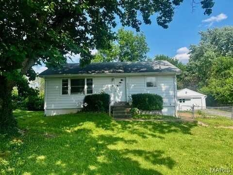 9840 Green Valley Drive, Saint Louis, MO 63136