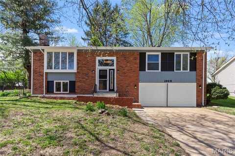 1958 Cathedral Hill Drive, Saint Louis, MO 63138