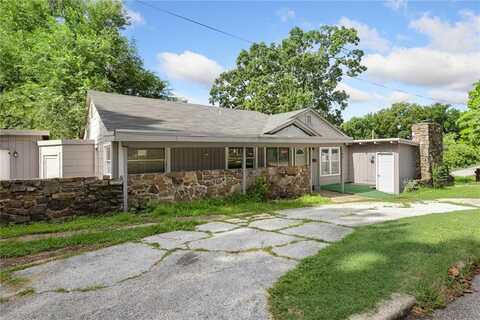 702 E Argyle, Harrison, AR 72601