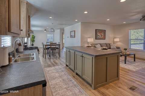 5284 Lake Drive, Lakeside, AZ 85929