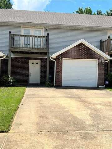 2299 Skyler DR, Fayetteville, AR 72703