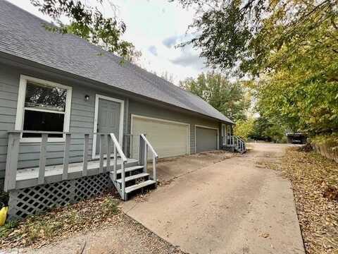 116 E Neal ST, Farmington, AR 72730