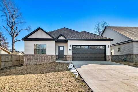 704 2nd AVE, Gravette, AR 72736