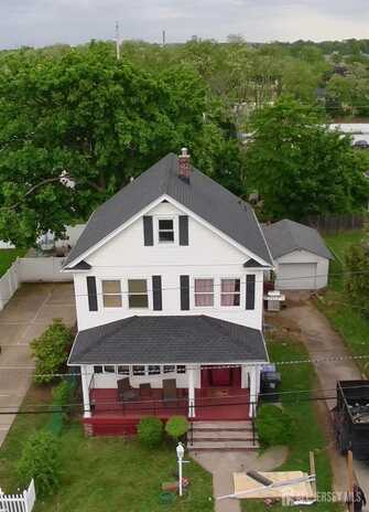 198 Strawberry Hill Avenue, Woodbridge, NJ 07095